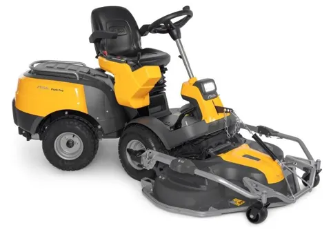 Stiga Park Pro 900 WX mit Honda-Motor und Allrad, Grundgerät ohne Mähwerk
